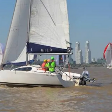 Imagen de El r&iacute;o Paran&aacute; en accion: Este s&aacute;bado se corre la tradicional Regata Rosario - Arroyo Seco