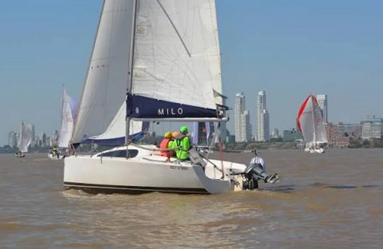 Imagen de El r&iacute;o Paran&aacute; en accion: Este s&aacute;bado se corre la tradicional Regata Rosario - Arroyo Seco