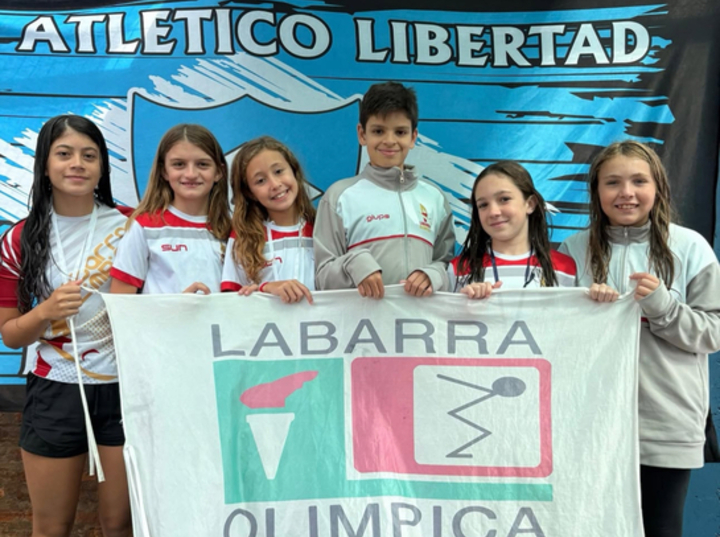 Imagen de Nadadores de Labarra Ol&iacute;mpica compitieron con buenos resultados en Rosario