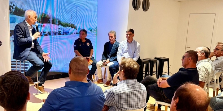 Imagen de Santa Fe presentó en Expoagro el sistema inteligente Stop 5.0 para ordenar el ingreso de camiones a los puertos Imagen de Santa Fe presentó en Expoagro el sistema inteligente Stop 5.0 para ordenar el ingreso de camiones a los puertos