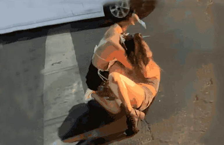 Imagen de Violencia a la salida de un boliche en Rosario: una joven de 18 a&ntilde;os fue apu&ntilde;alada