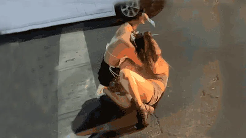 Imagen de Violencia a la salida de un boliche en Rosario: una joven de 18 a&ntilde;os fue apu&ntilde;alada