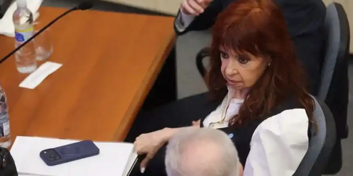 Imagen de Causa Cuadernos: Cristina Kirchner volvi&oacute; a denunciar "persecuci&oacute;n judicial" ante el Tribunal