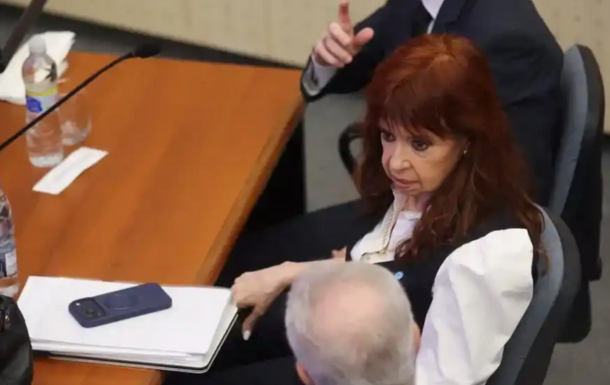 Imagen de Causa Cuadernos: Cristina Kirchner volvi&oacute; a denunciar "persecuci&oacute;n judicial" ante el Tribunal