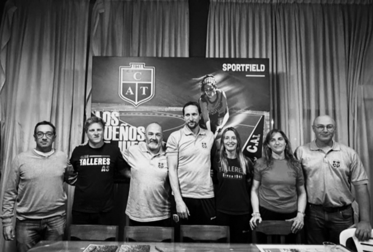 Imagen de Solo para la foto: El gobierno de Tonelli se hab&iacute;a comprometido a ayudar a Talleres con el proyecto de hockey pero no aport&oacute; nada