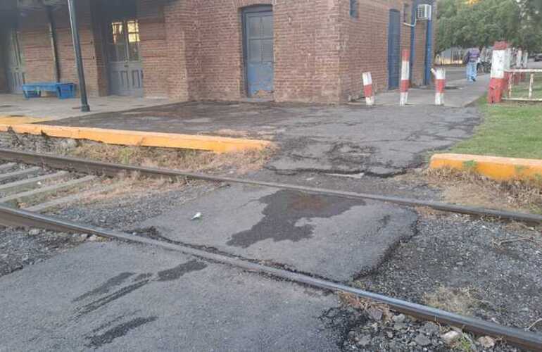 Deteriorado. El paso est&aacute; destruido desde hace tiempo y personas ya han sufrido ca&iacute;das.