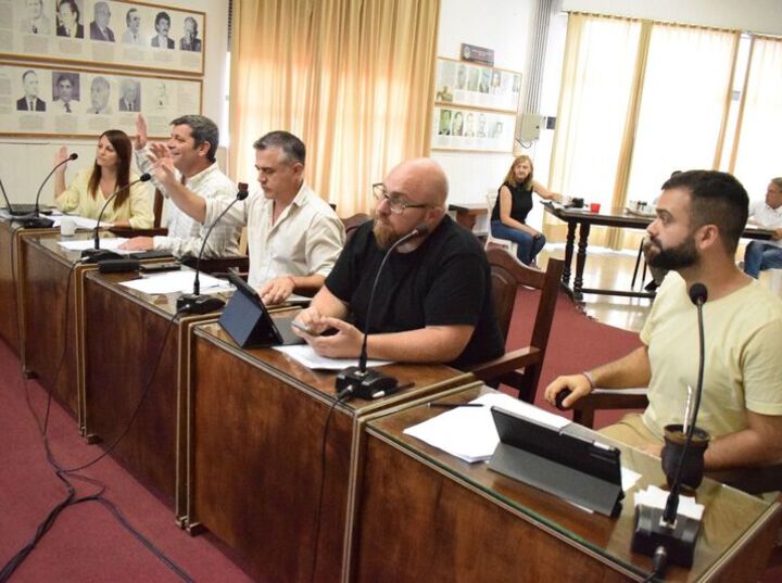 Imagen de Serra impuls&oacute; la convocatoria a autoridades de salud para evaluar necesidades de equipamiento