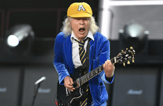 Imagen de Alarma en el mundo del rock: internaron en Buenos Aires al guitarrista de AC/DC