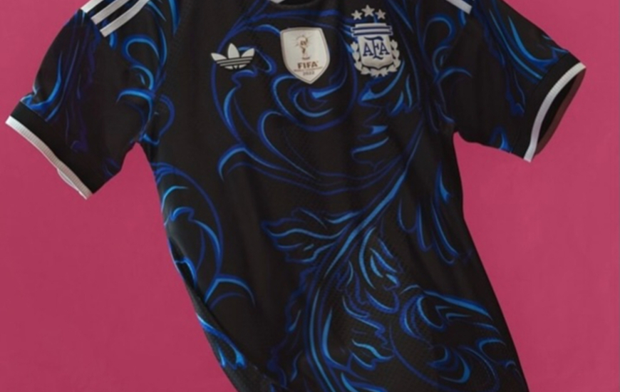 Imagen de La Selecci&oacute;n Argentina present&oacute; la nueva camiseta alternativa que utilizar&aacute; en el Mundial 2026