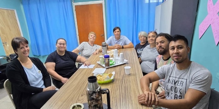 Imagen de Fighiera: autoridades comunales se reunieron con familiares de veteranos de Malvinas para organizar el acto del 2 de Abril