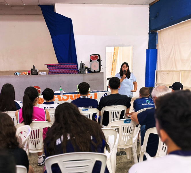 Imagen de Athletic realiz&oacute; una charla nutricional para jugadores de b&aacute;squet