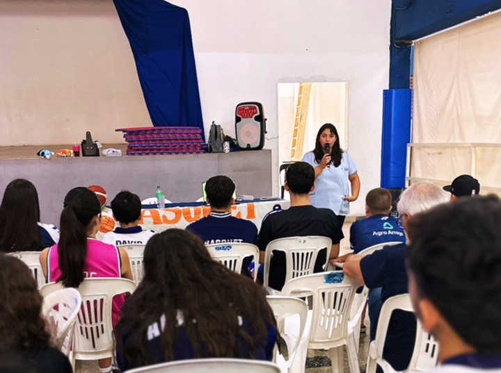 Imagen de Athletic realiz&oacute; una charla nutricional para jugadores de b&aacute;squet