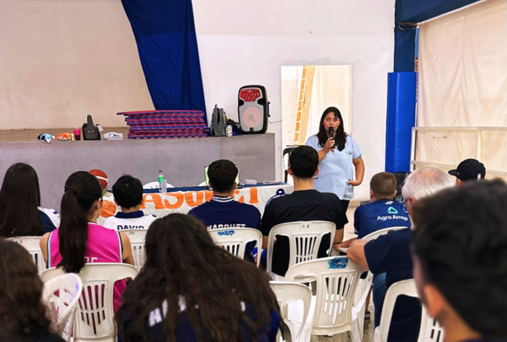 Imagen de Athletic realiz&oacute; una charla nutricional para jugadores de b&aacute;squet