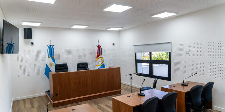 Imagen de Avance en la Justicia regional: Rufino estren&oacute; nuevas salas de audiencias en sus Tribunales