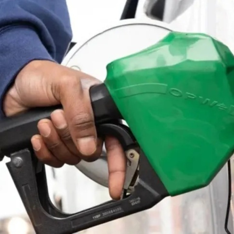 Imagen de Volvi&oacute; a subir la nafta y acumula cerca de un 10% en marzo