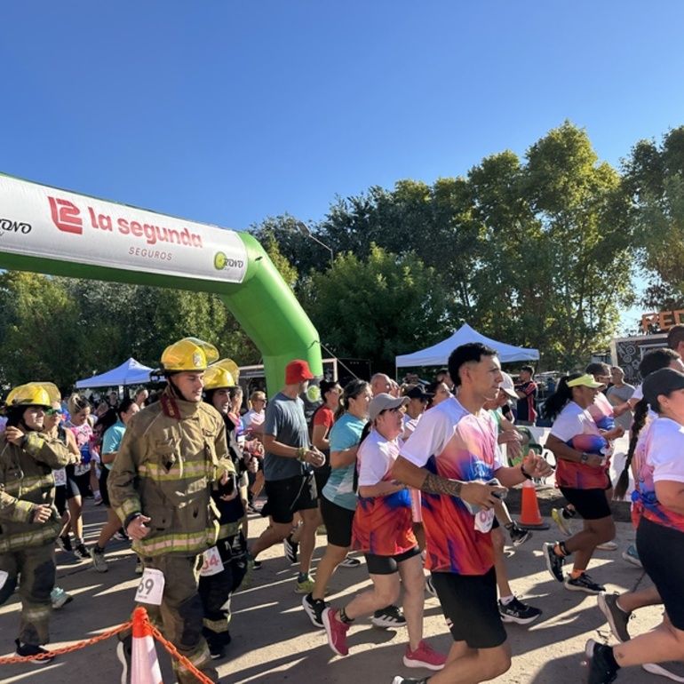 Imagen de Se disput&oacute; con &eacute;xito la 2da edici&oacute;n de la Marat&oacute;n Bomberos Voluntarios 2026