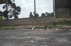 Imagen de Falta de contenedores en calle Independencia: vecinos reclaman por la acumulaci&oacute;n de basura en la v&iacute;a p&uacute;blica