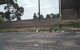 Imagen de Falta de contenedores en calle Independencia: vecinos reclaman por la acumulaci&oacute;n de basura en la v&iacute;a p&uacute;blica