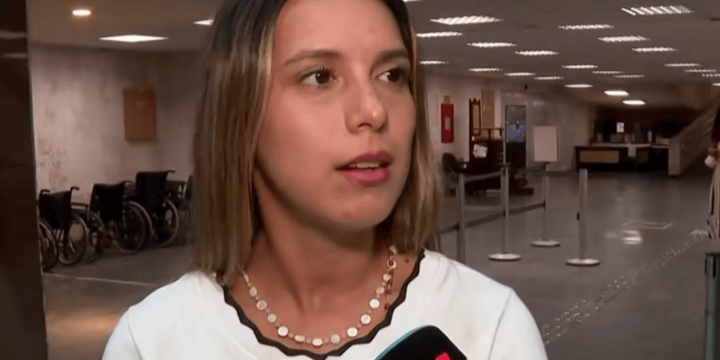 Imagen de Caso Agostina P&aacute;ez: la abogada argentina pag&oacute; la fianza, le sacaron la tobillera y ya puede volver al pa&iacute;s