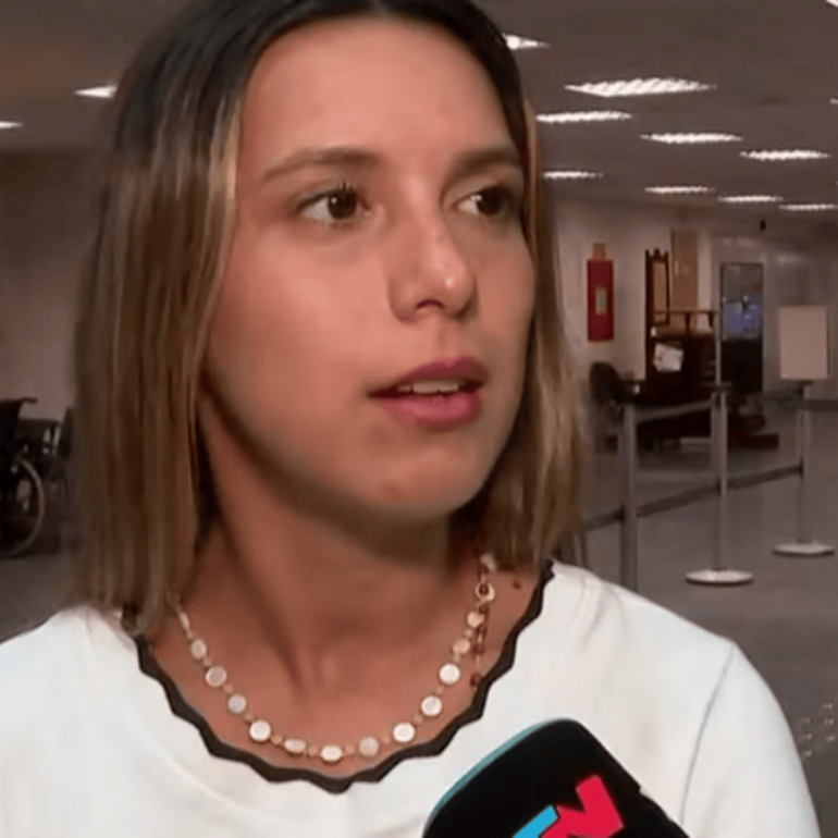 Imagen de Caso Agostina P&aacute;ez: la abogada argentina pag&oacute; la fianza, le sacaron la tobillera y ya puede volver al pa&iacute;s