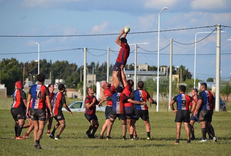 Imagen de Debut con triunfo para los Campeones de Rugby de Talleres ante Uni&oacute;n Casildense