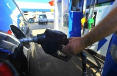 Imagen de Precio de la nafta: YPF anunci&oacute; que no trasladar&aacute; la suba del petr&oacute;leo al surtidor por 45 d&iacute;as
