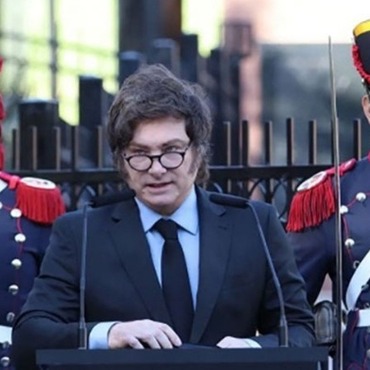 Imagen de Sin cadena nacional, Javier Milei encabeza el acto central en Buenos Aires por el D&iacute;a del Veterano y los Ca&iacute;dos en Malvinas