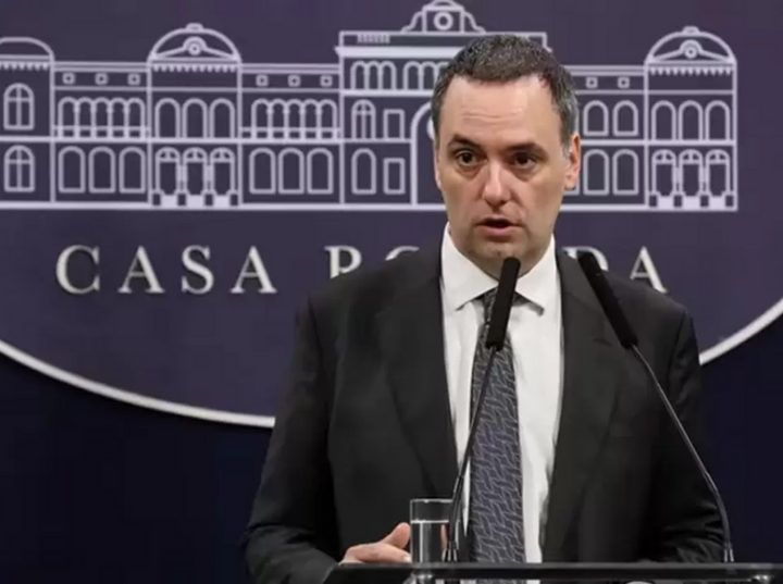 Imagen de Investigan un supuesto viaje de Manuel Adorni al Caribe: piden registros migratorios