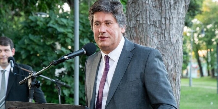 Imagen de Esc&aacute;ndalo en Funes: El explosivo divorcio de "Roly" Santacroce que podr&iacute;a derivar en una "causa cuadernos"