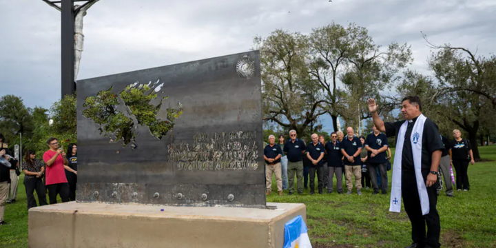 Imagen de San Lorenzo rinde tributo: se inaugur&oacute; un imponente monumento a los H&eacute;roes de Malvinas