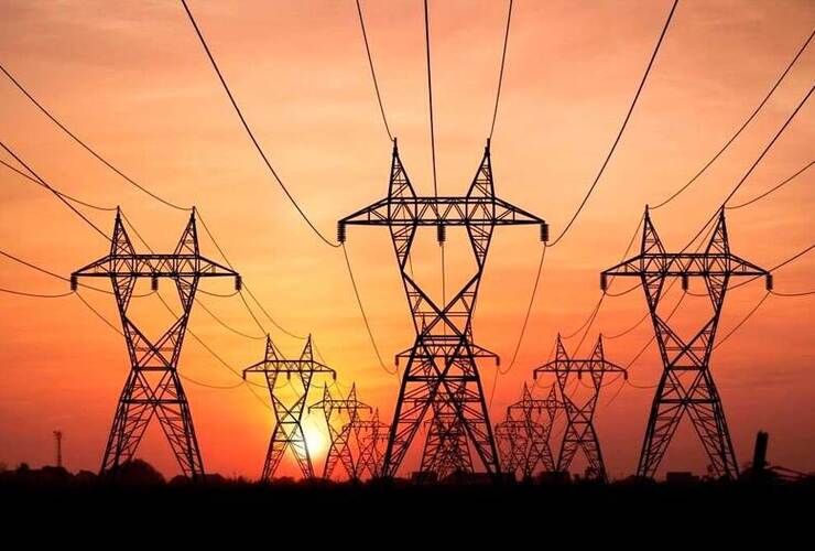 Imagen de Energ&iacute;a en rojo: Argentina import&oacute; electricidad de Uruguay y pag&oacute; hasta el doble del costo local