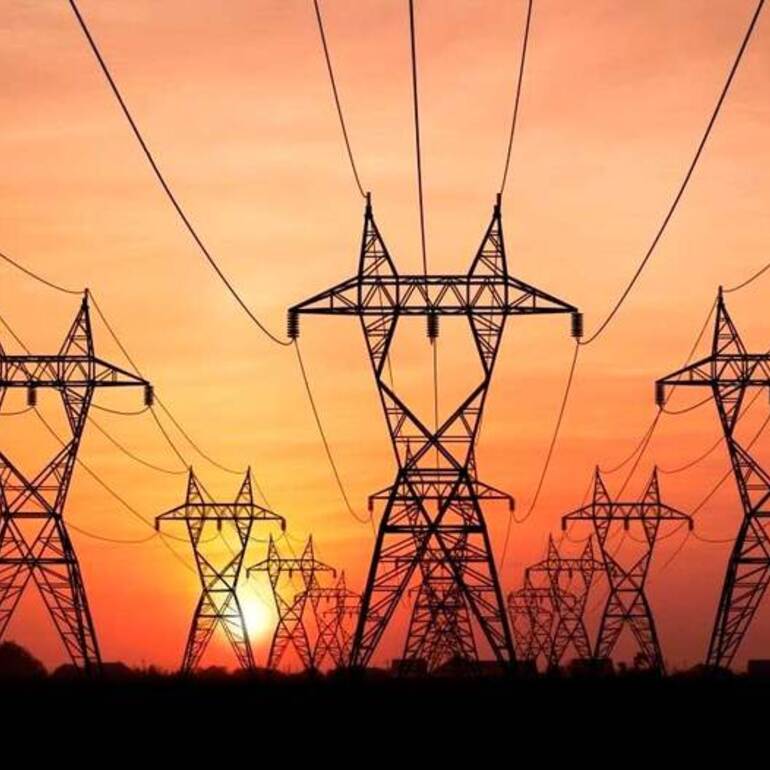 Imagen de Energ&iacute;a en rojo: Argentina import&oacute; electricidad de Uruguay y pag&oacute; hasta el doble del costo local