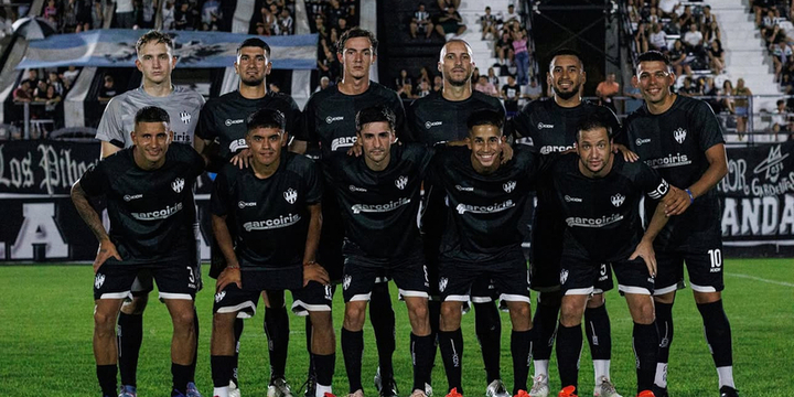Imagen de Uni&oacute;n gan&oacute; y gole&oacute; 6-0 a Libertad por la fecha 4