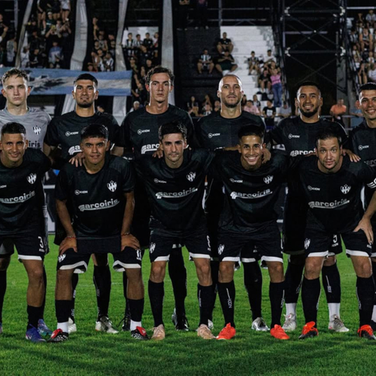Imagen de Uni&oacute;n gan&oacute; y gole&oacute; 6-0 a Libertad por la fecha 4