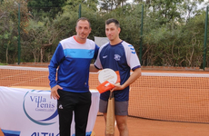 Imagen de Nicol&aacute;s Santoro de A.S.A.C., se coron&oacute; Campe&oacute;n de Tenis en el Circuito Constituci&oacute;n