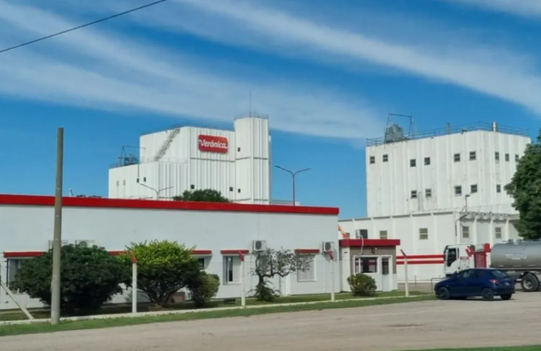 Imagen de L&aacute;cteos Ver&oacute;nica: Denuncian maniobras de vaciamiento y peligran 700 puestos de trabajo