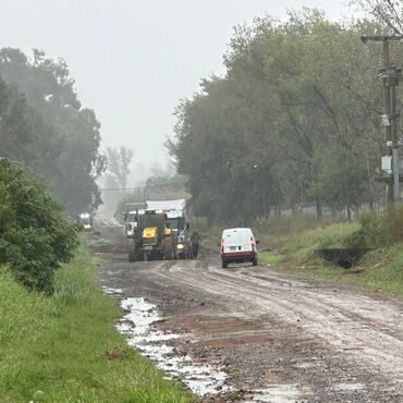 Imagen de El camino de tierra entre General Lagos y Arroyo Seco se encuentra intransitable por las lluvias