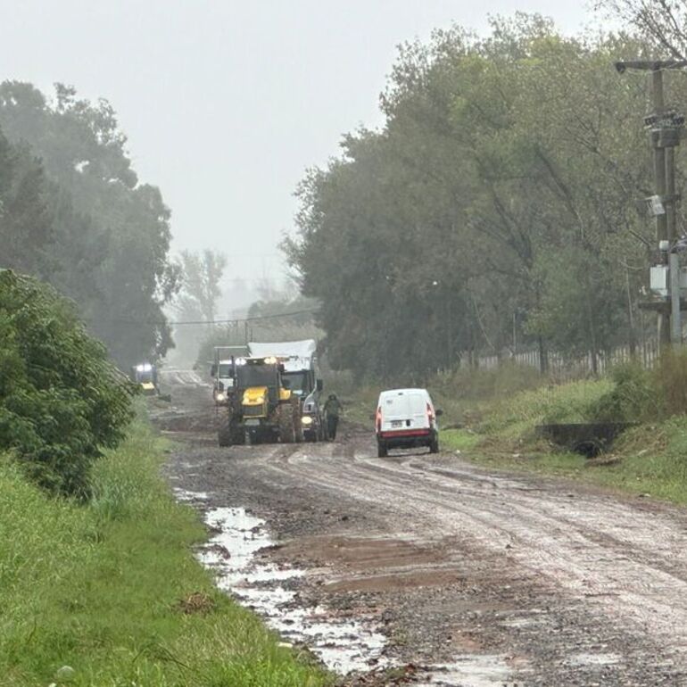 Imagen de El camino de tierra entre General Lagos y Arroyo Seco se encuentra intransitable por las lluvias
