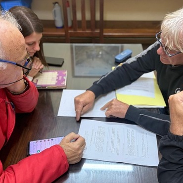 Imagen de Reuni&oacute;n entre concejales y un empresario local por la construcci&oacute;n de un Kart&oacute;dromo en la ciudad