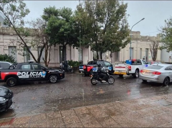 Imagen de Conmoci&oacute;n en Rafaela: un alumno de 11 a&ntilde;os llev&oacute; un arma de aire comprimido a la escuela