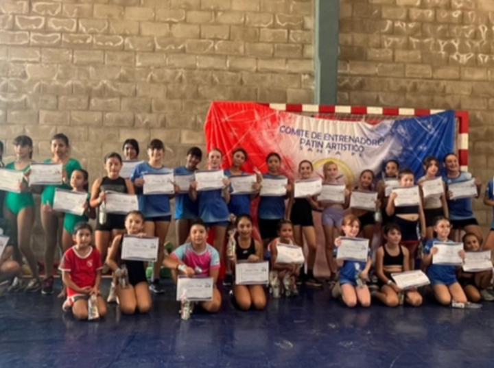 Imagen de Cl&iacute;nica niveladora de Pat&iacute;n en Talleres, organizada por la Liga EPASF