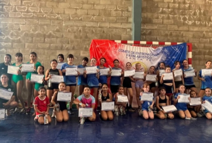 Imagen de Cl&iacute;nica niveladora de Pat&iacute;n en Talleres, organizada por la Liga EPASF