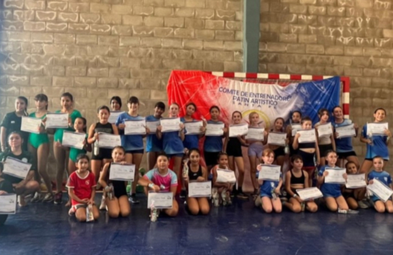 Imagen de Cl&iacute;nica niveladora de Pat&iacute;n en Talleres, organizada por la Liga EPASF