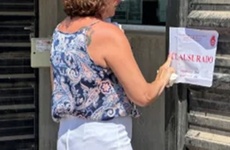 El momento de la clausura preventiva a Worms que se levant&oacute; en tiempo record. Foto: Archivo enero 2026