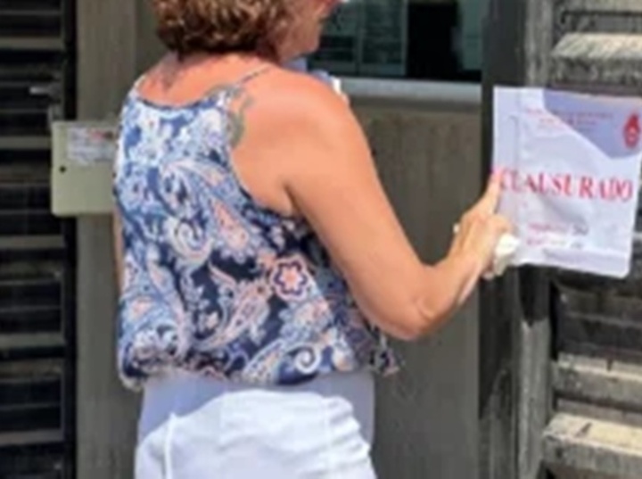 El momento de la clausura preventiva a Worms que se levant&oacute; en tiempo record. Foto: Archivo enero 2026