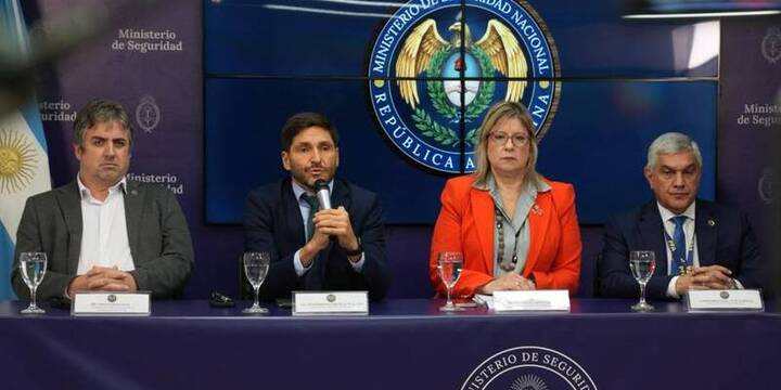 Imagen de Ataque en San Crist&oacute;bal: Provincia y Naci&oacute;n confirman v&iacute;nculos con subculturas digitales violentas globales