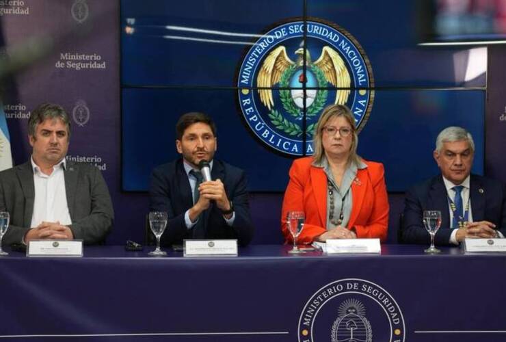 Imagen de Ataque en San Crist&oacute;bal: Provincia y Naci&oacute;n confirman v&iacute;nculos con subculturas digitales violentas globales