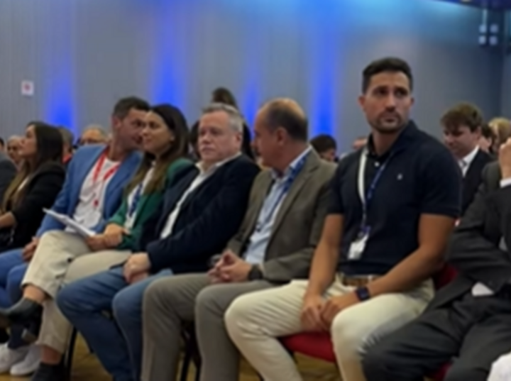 Imagen de El intendente Carlos Pighin particip&oacute; del Foro Converge en Rosario