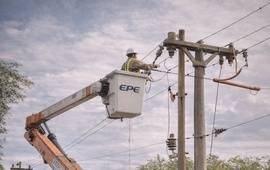 Imagen de La EPE realiza mantenimiento en media tensi&oacute;n en General Lagos