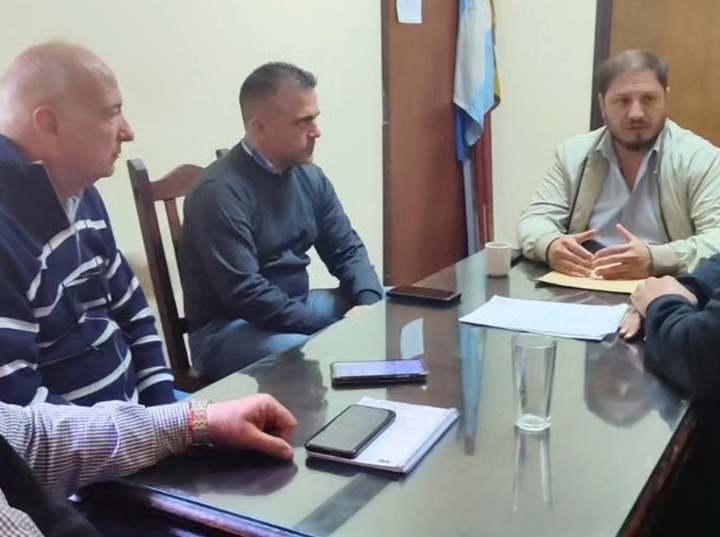 El Dr. Ramos durante un encuentro con los ediles el a&ntilde;o pasado. Foto: Archivo